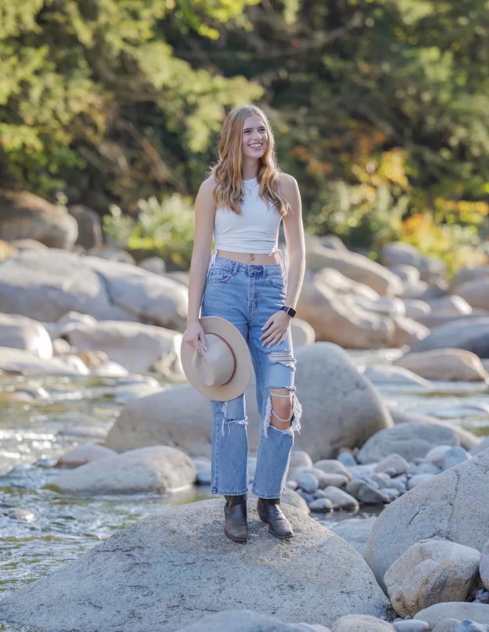 Chloe I image