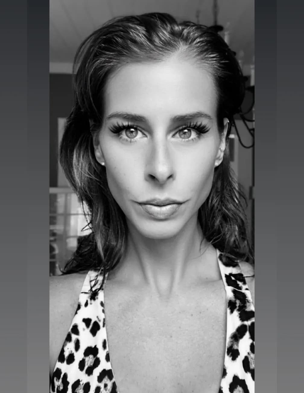 Erin Coles image