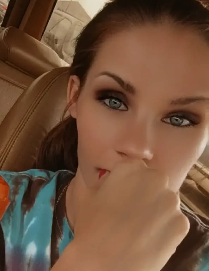 Shelby Nicole Horton image