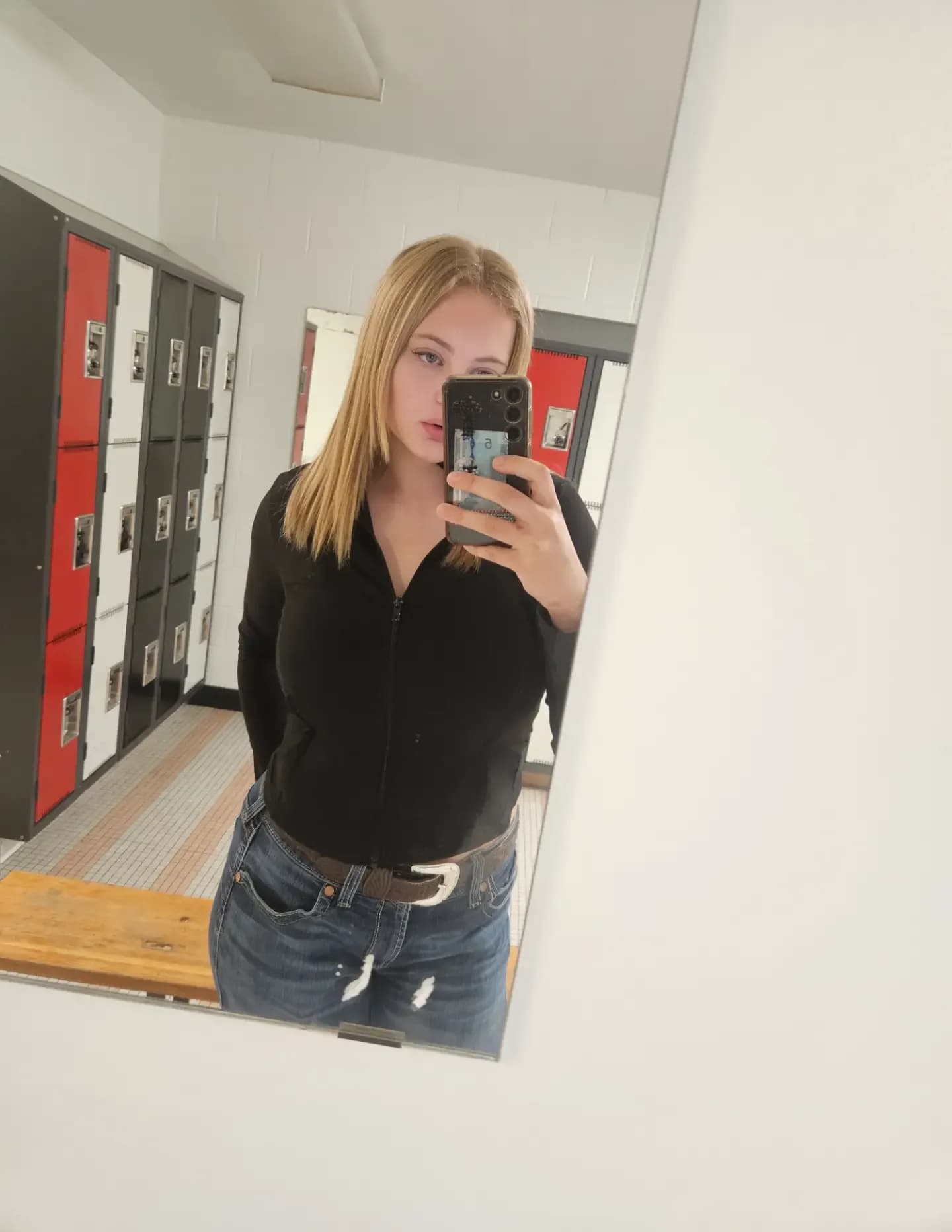 competitor ZLYxQ