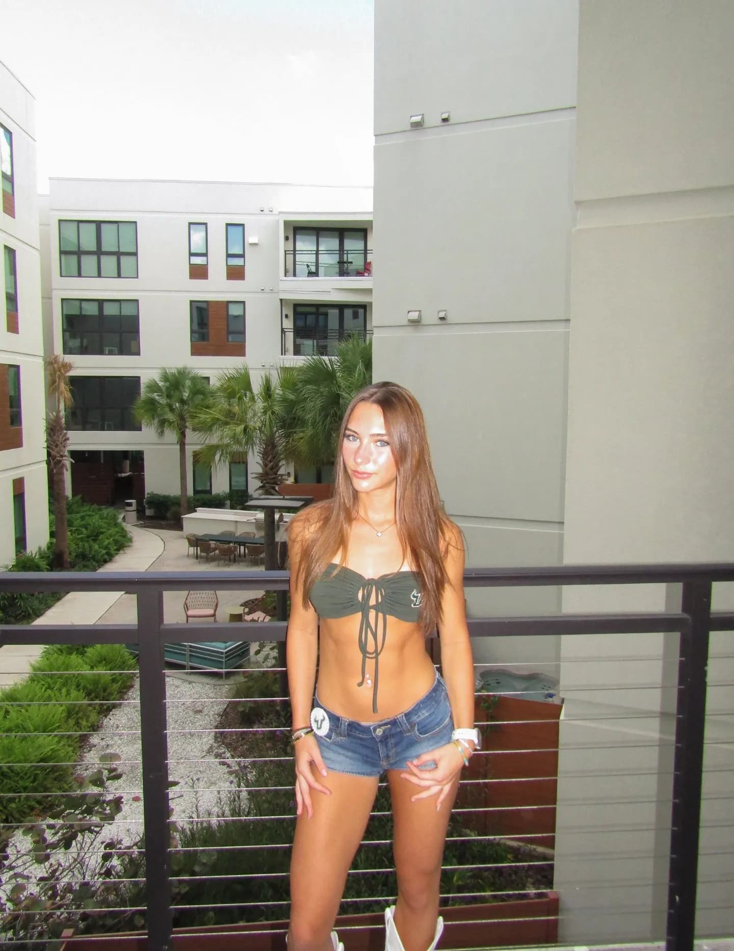 Chloe Katz image