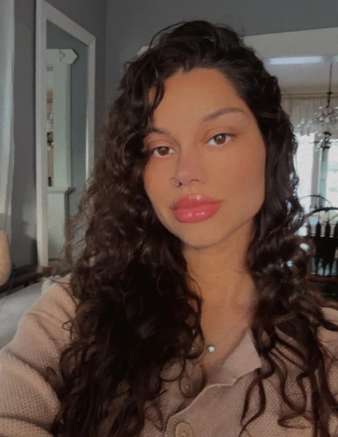 Anna Thereza Assis image