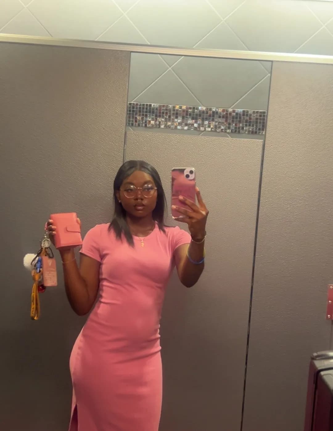 Leelee image