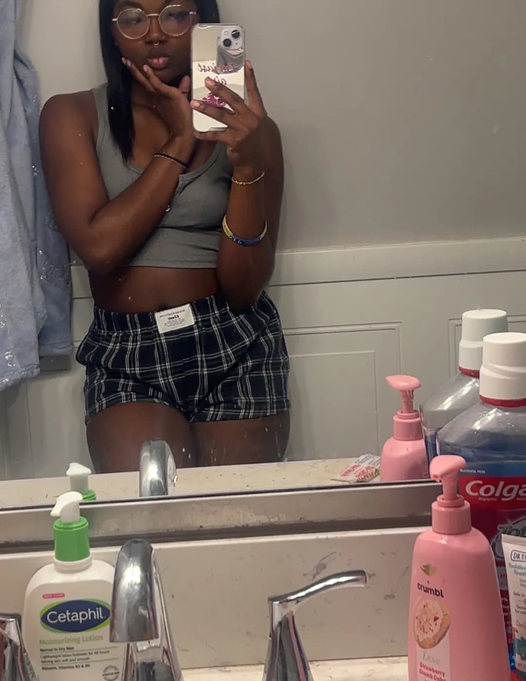 Leelee image
