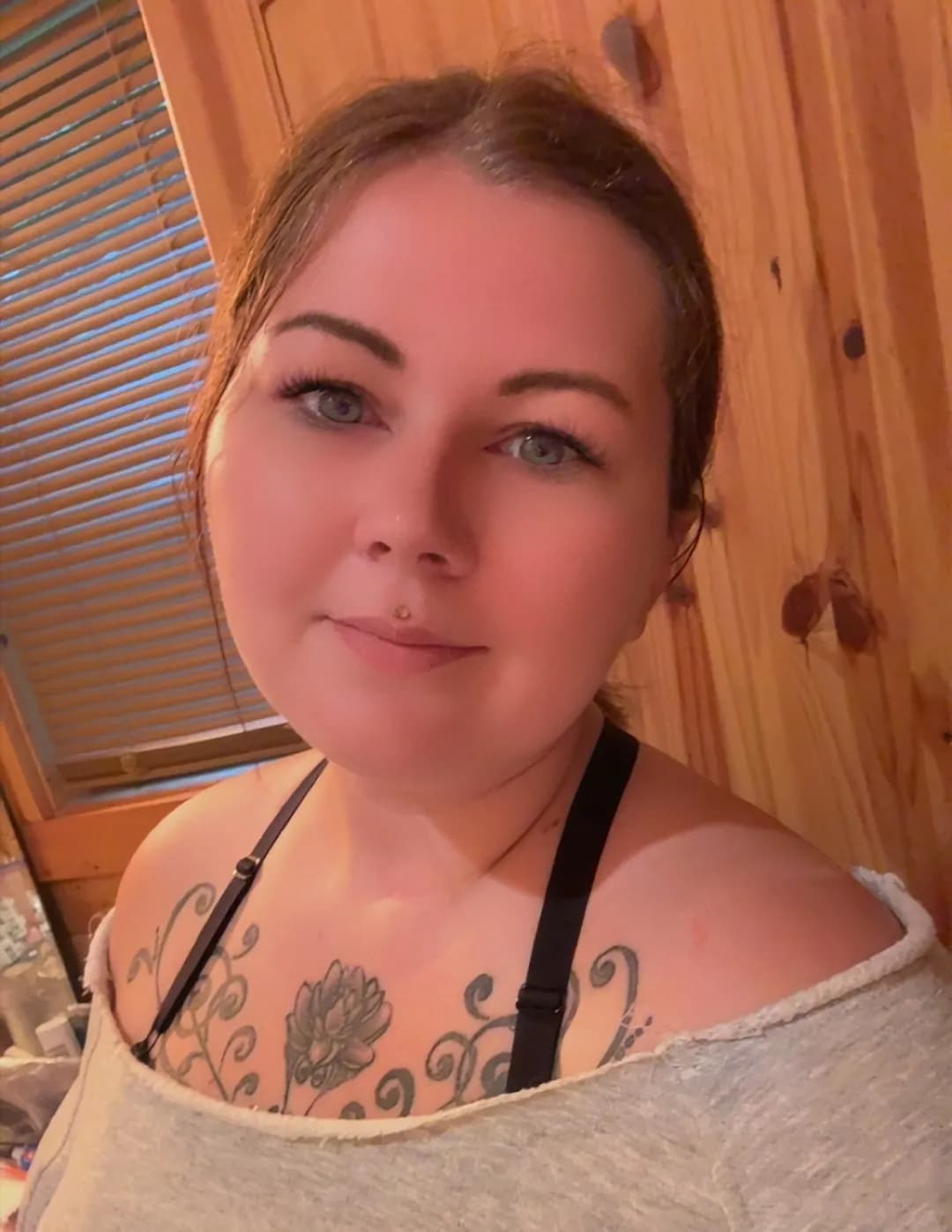 competitor YkJev