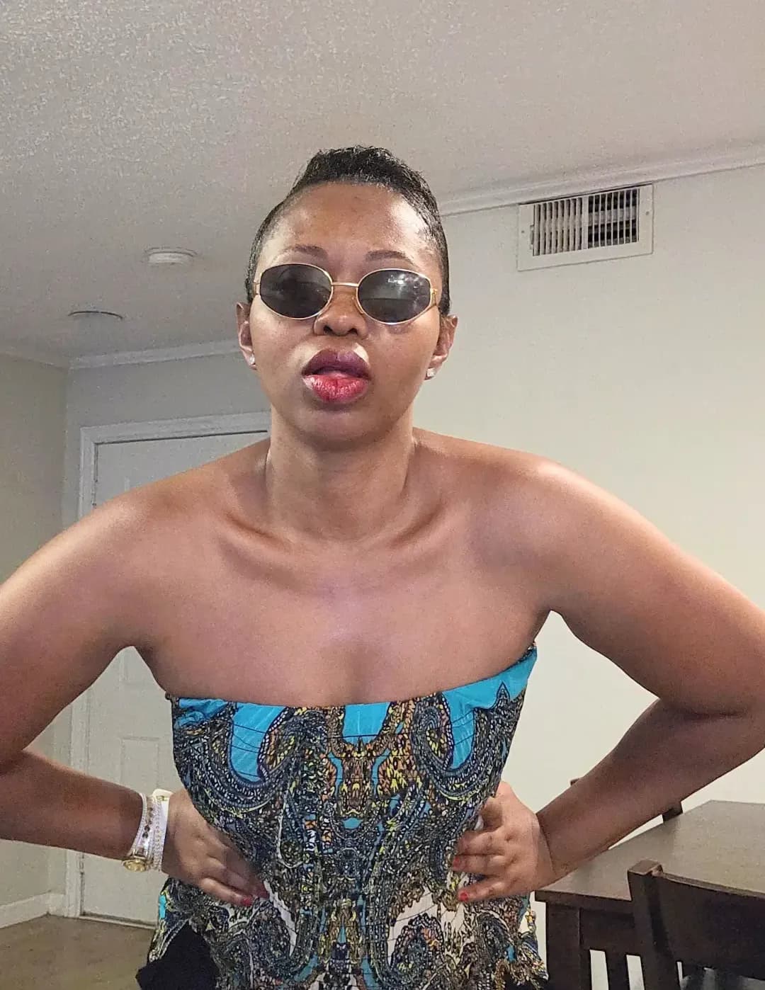 Veronica Davis image