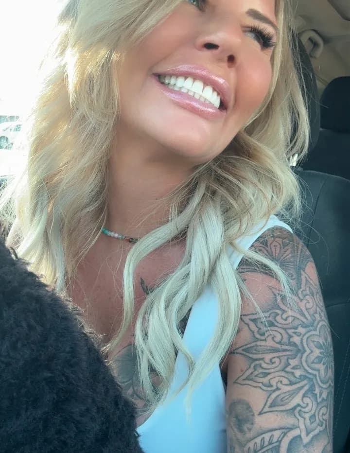 HeyitsJess image
