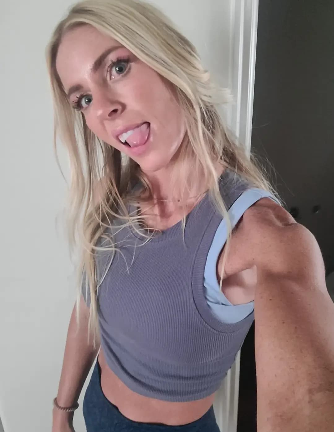 Emily Fischer image