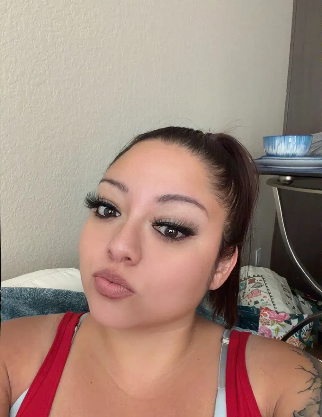 competitor qGB9y
