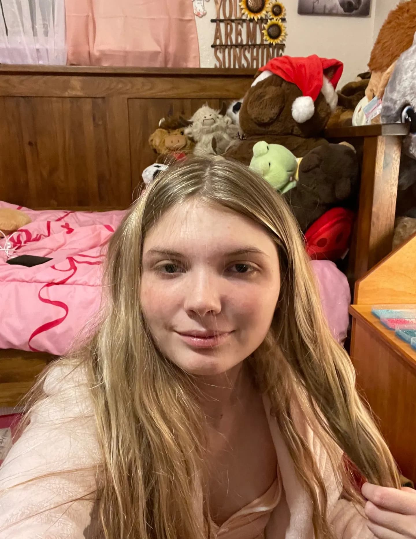 Ashlyn image