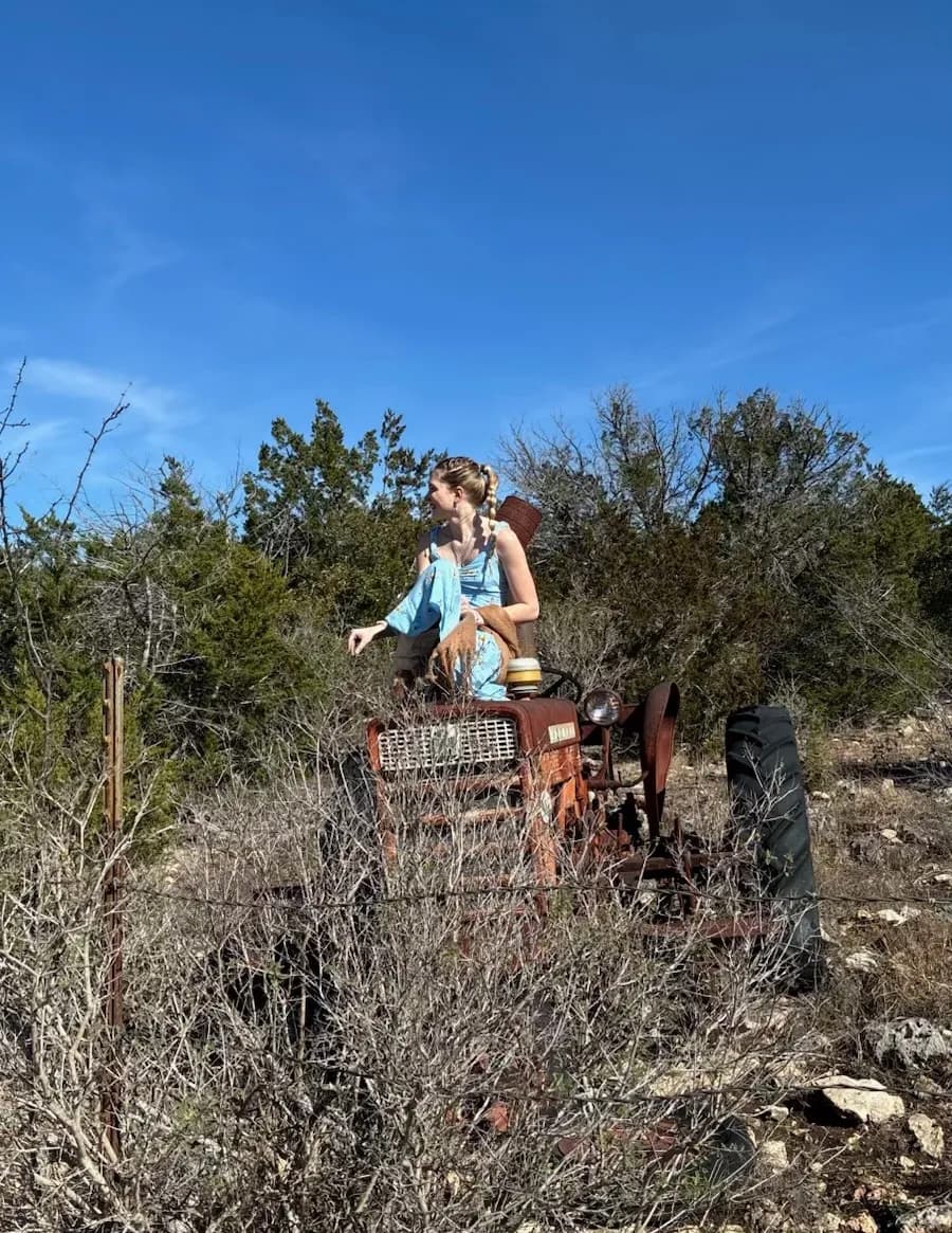 Ashlyn image