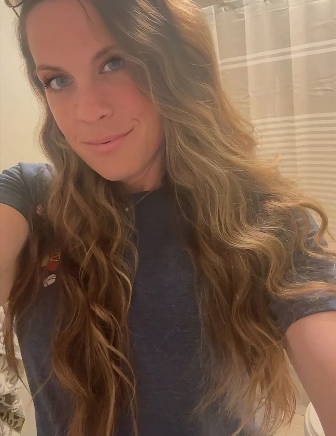 Shannon Lyon image