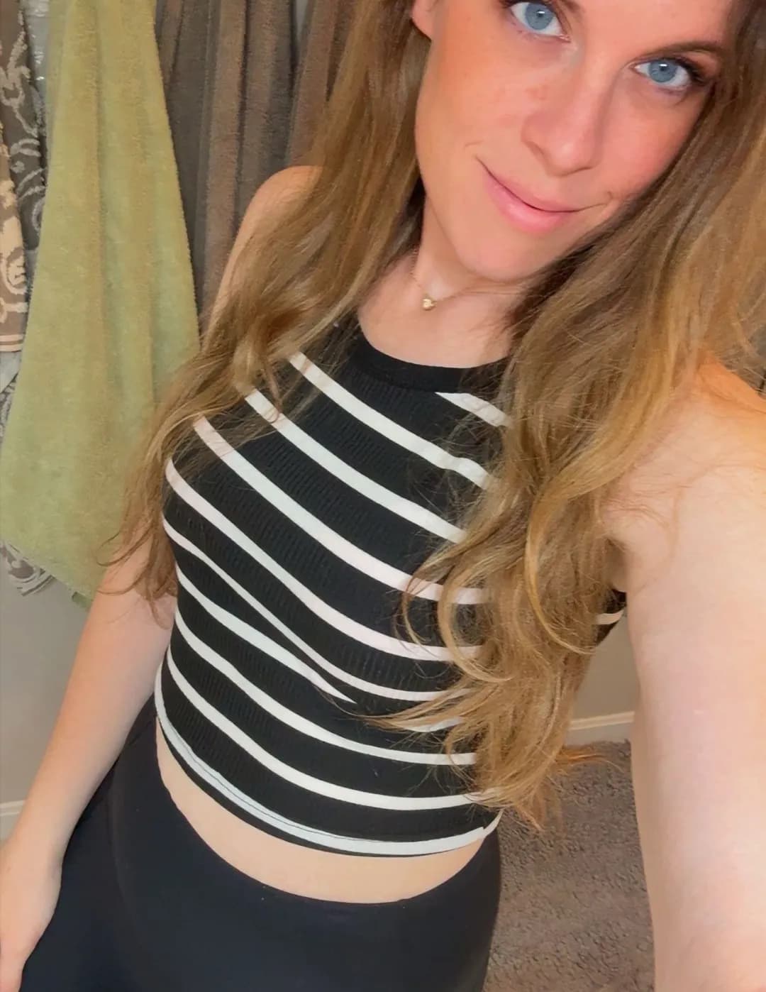 Shannon Lyon image