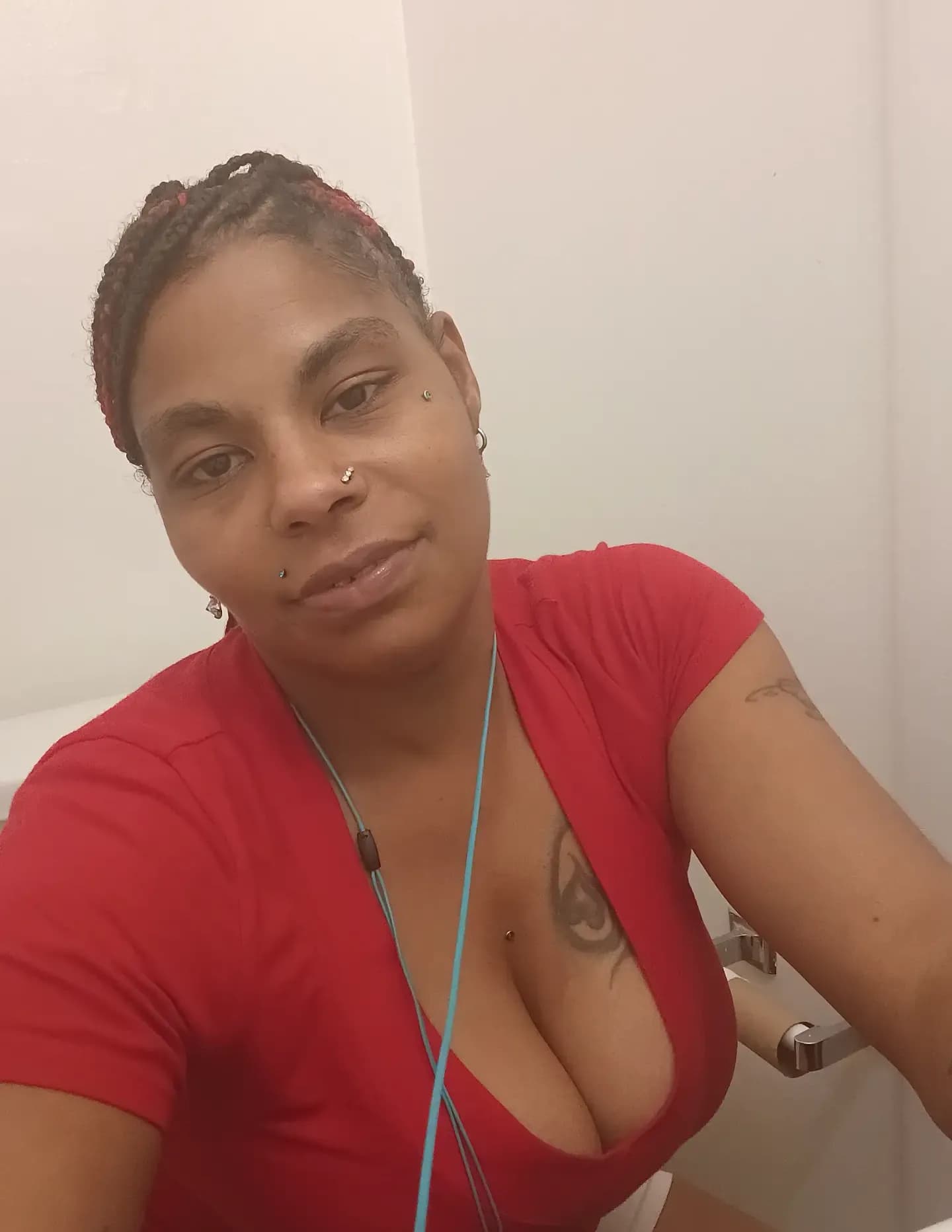 competitor nYXlD