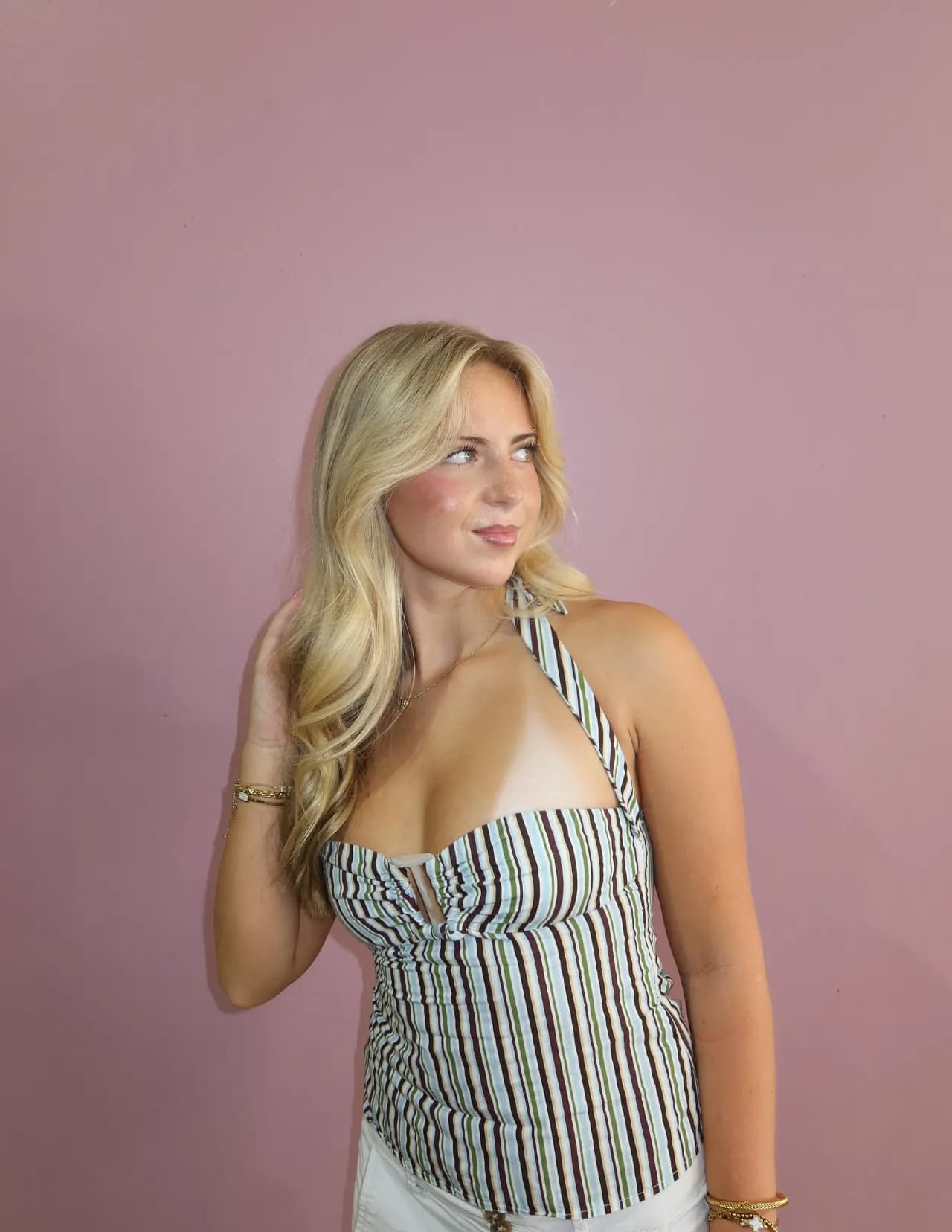 Kristen Armstrong image