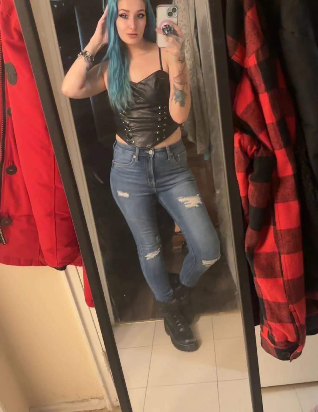 competitor xvbbW