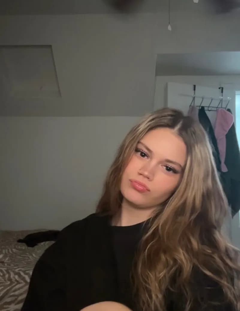 Olivia Brooke image