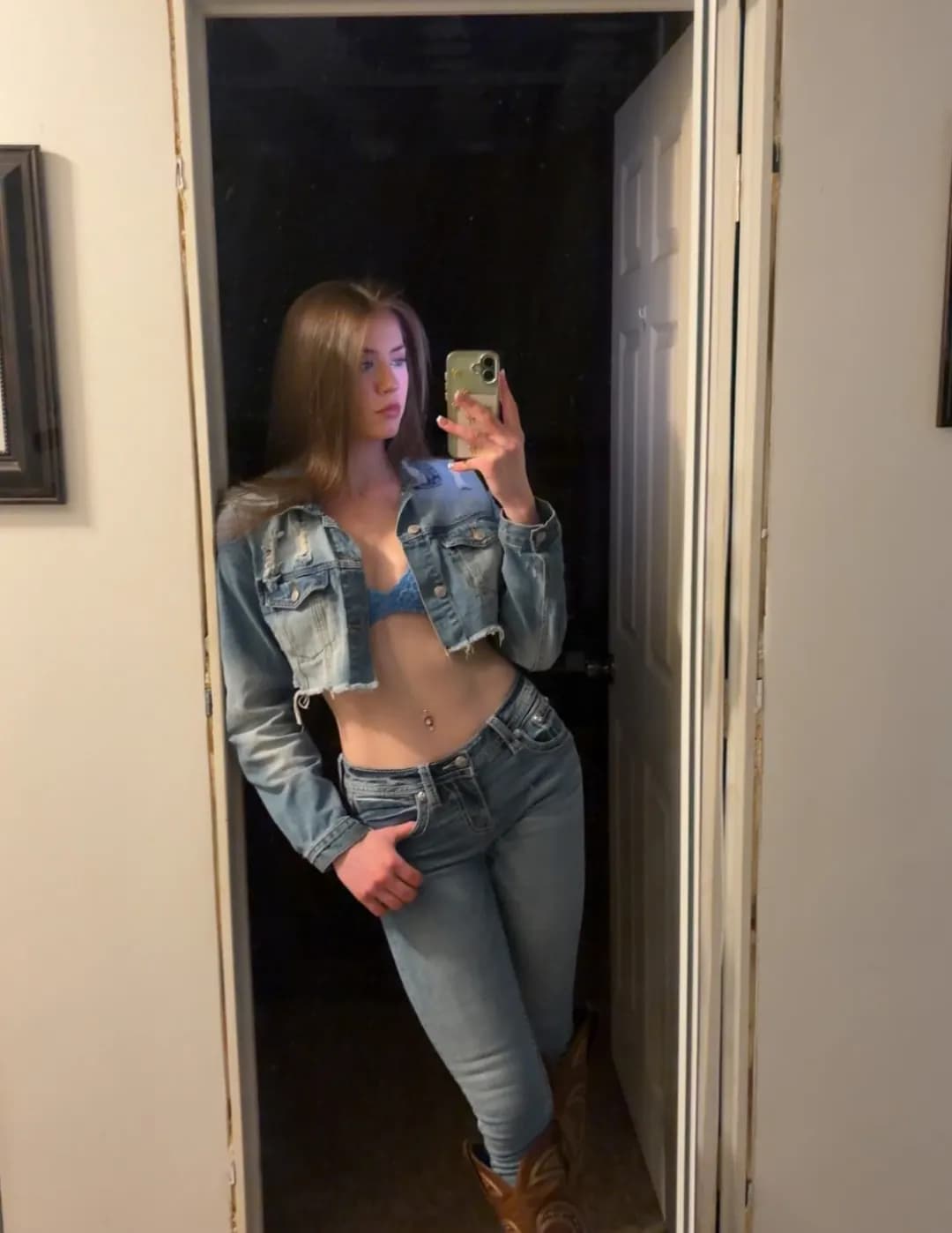 Jamie Lee image
