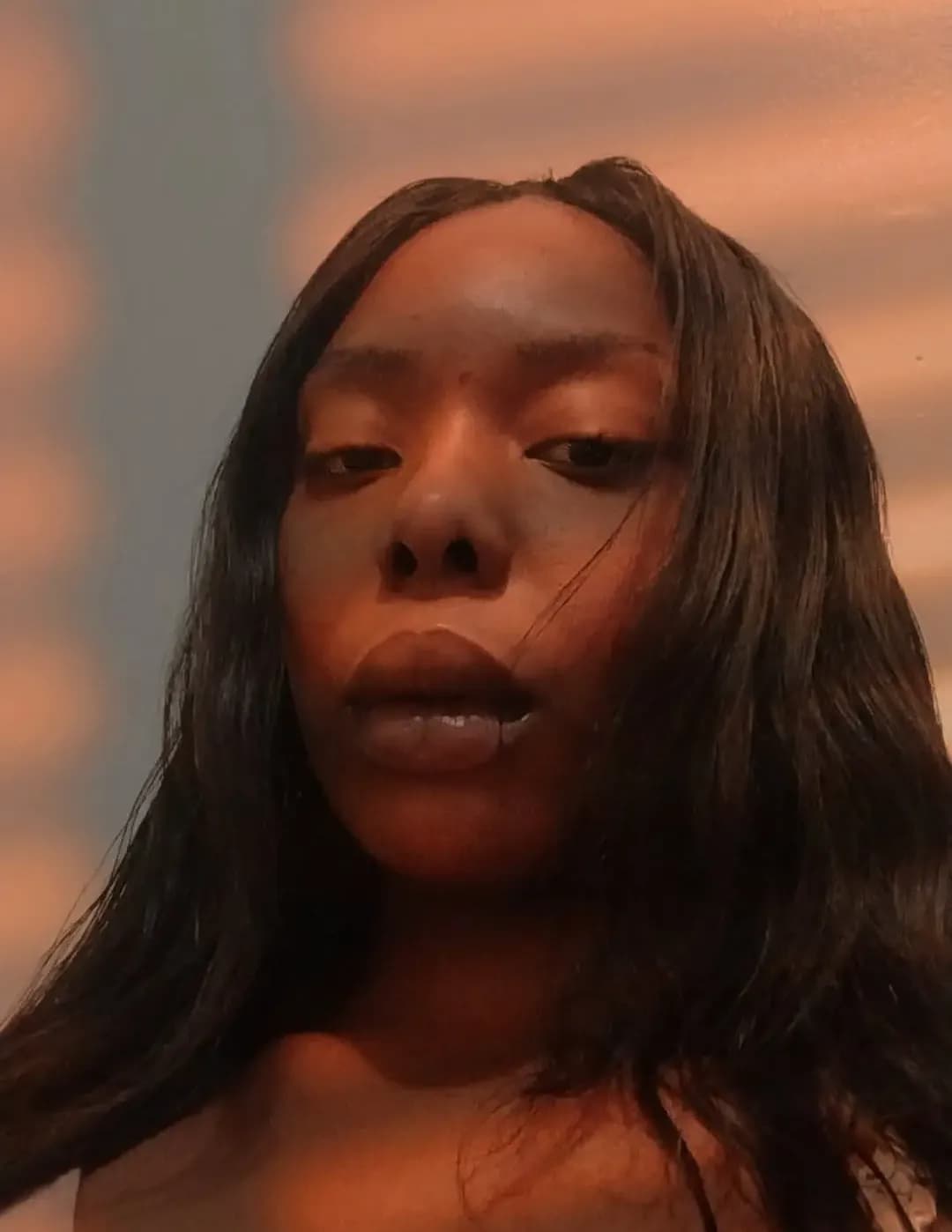 Lyric Lee inclined image