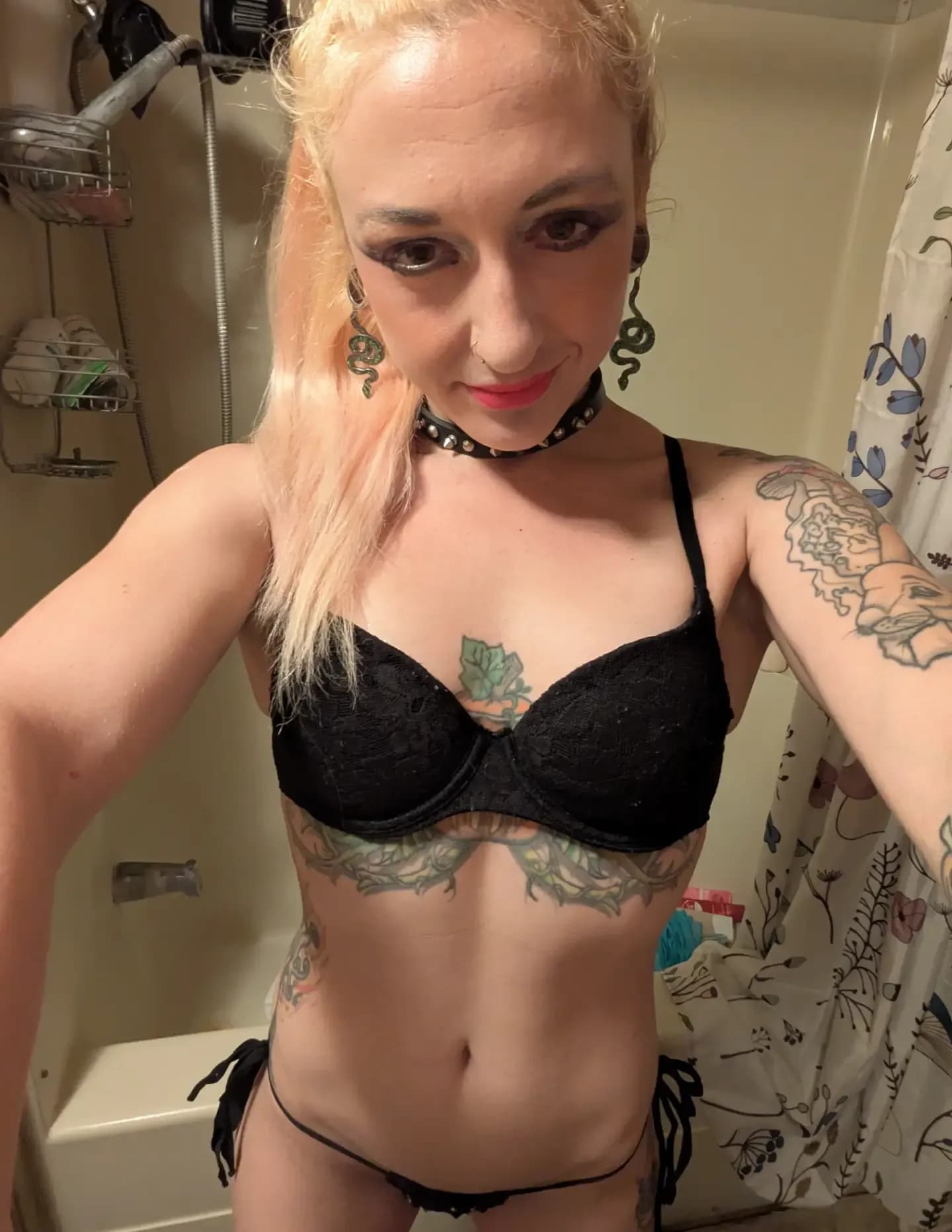 Dolly Devilishhh image