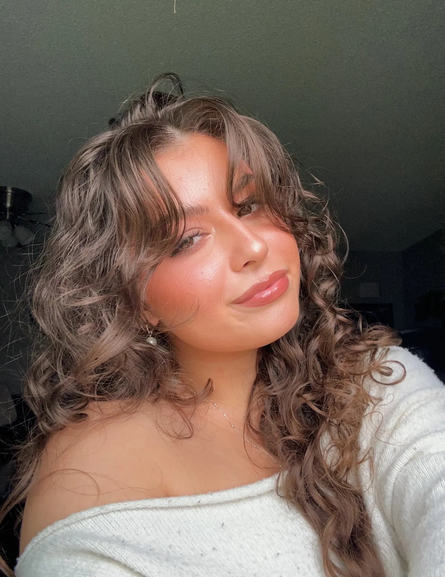 Chloe finch image