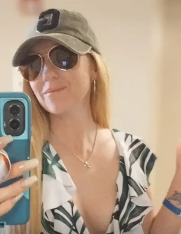 Julie image