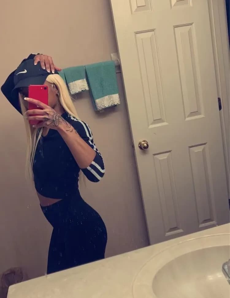 Courtni Michelle  image