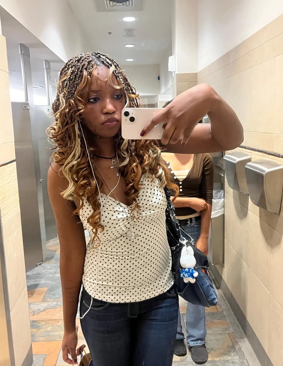 Savannah Degrate image