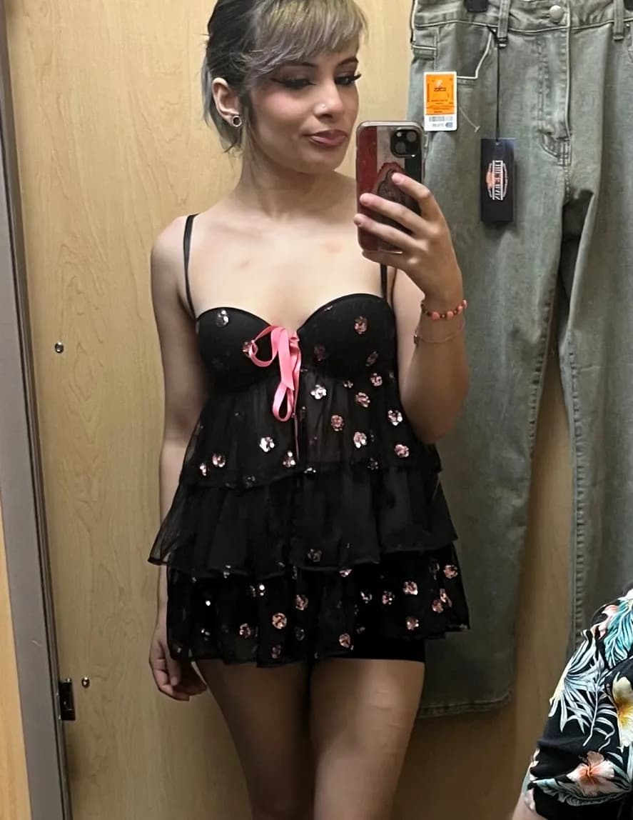 Melanie image