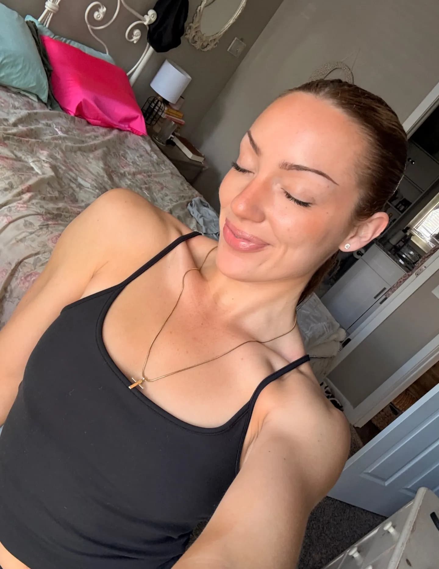 Olivia Ryan image