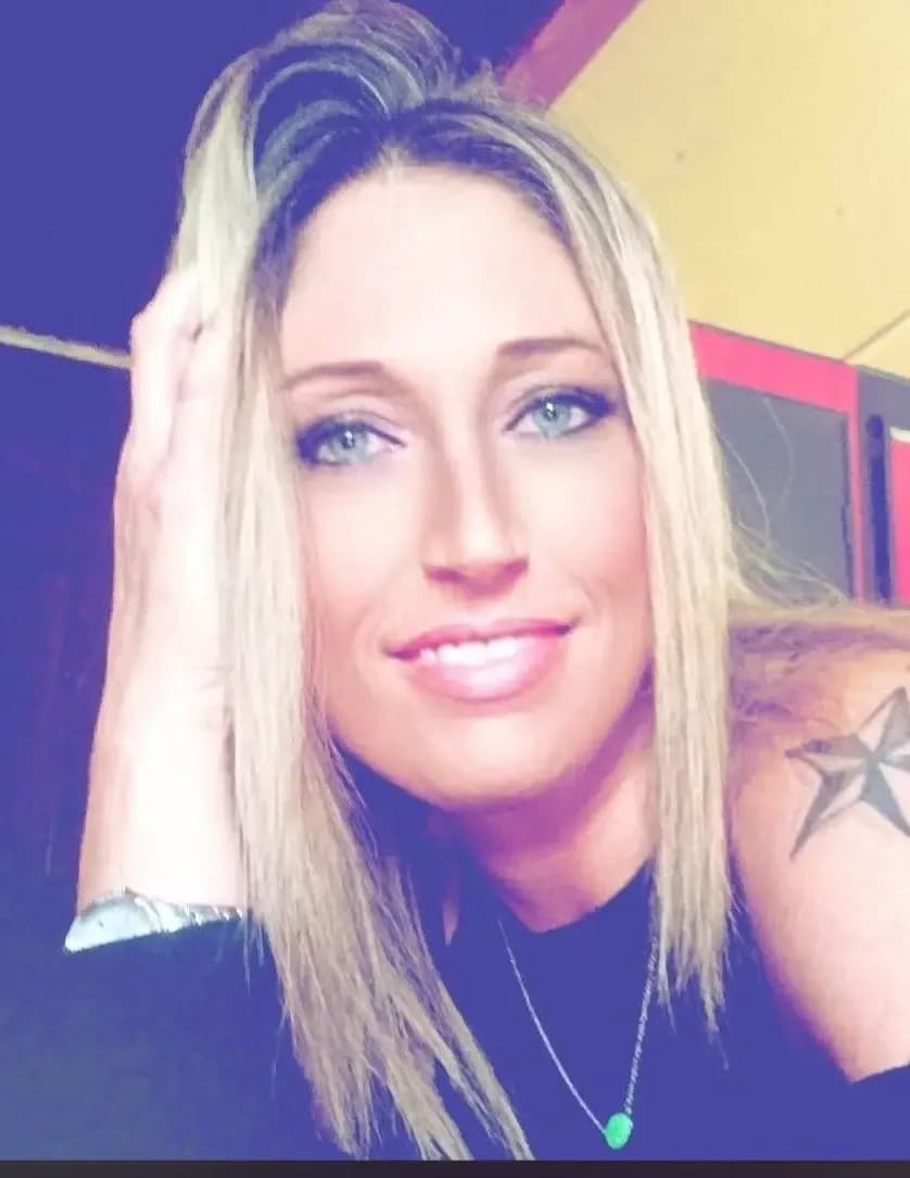 Felishia Compton image
