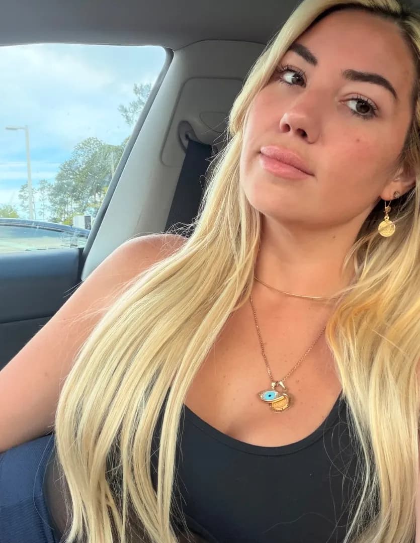 Nicole image