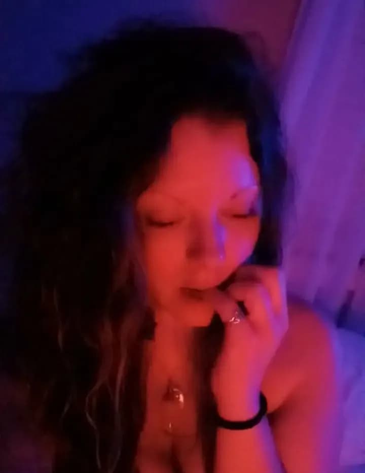 Alexandra Rose image