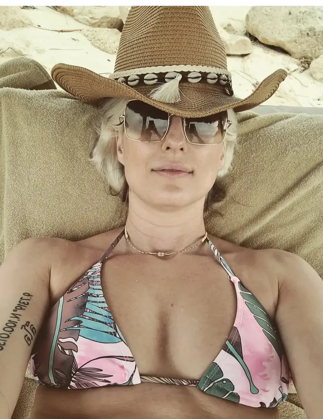 April Wright image