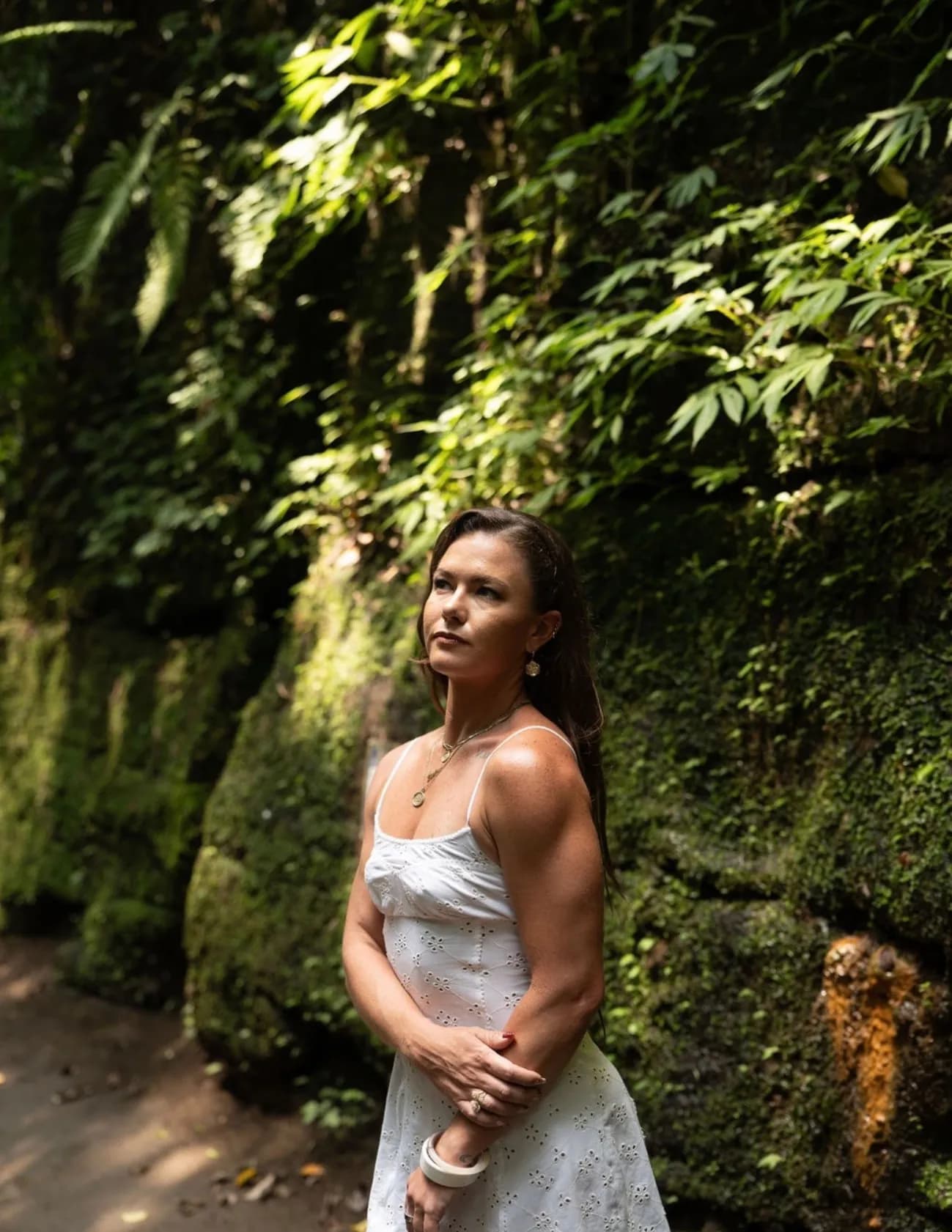 Claire Montang image