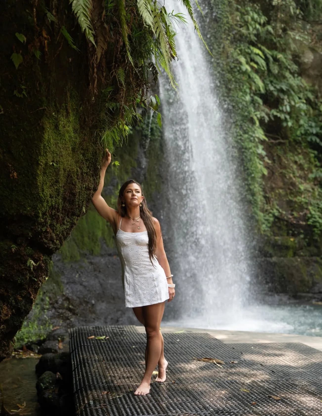Claire Montang image