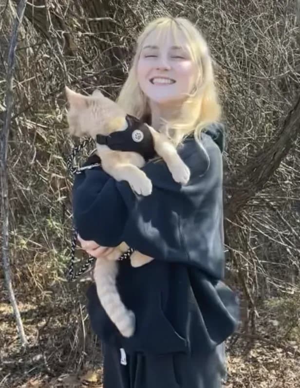 Elliejess image