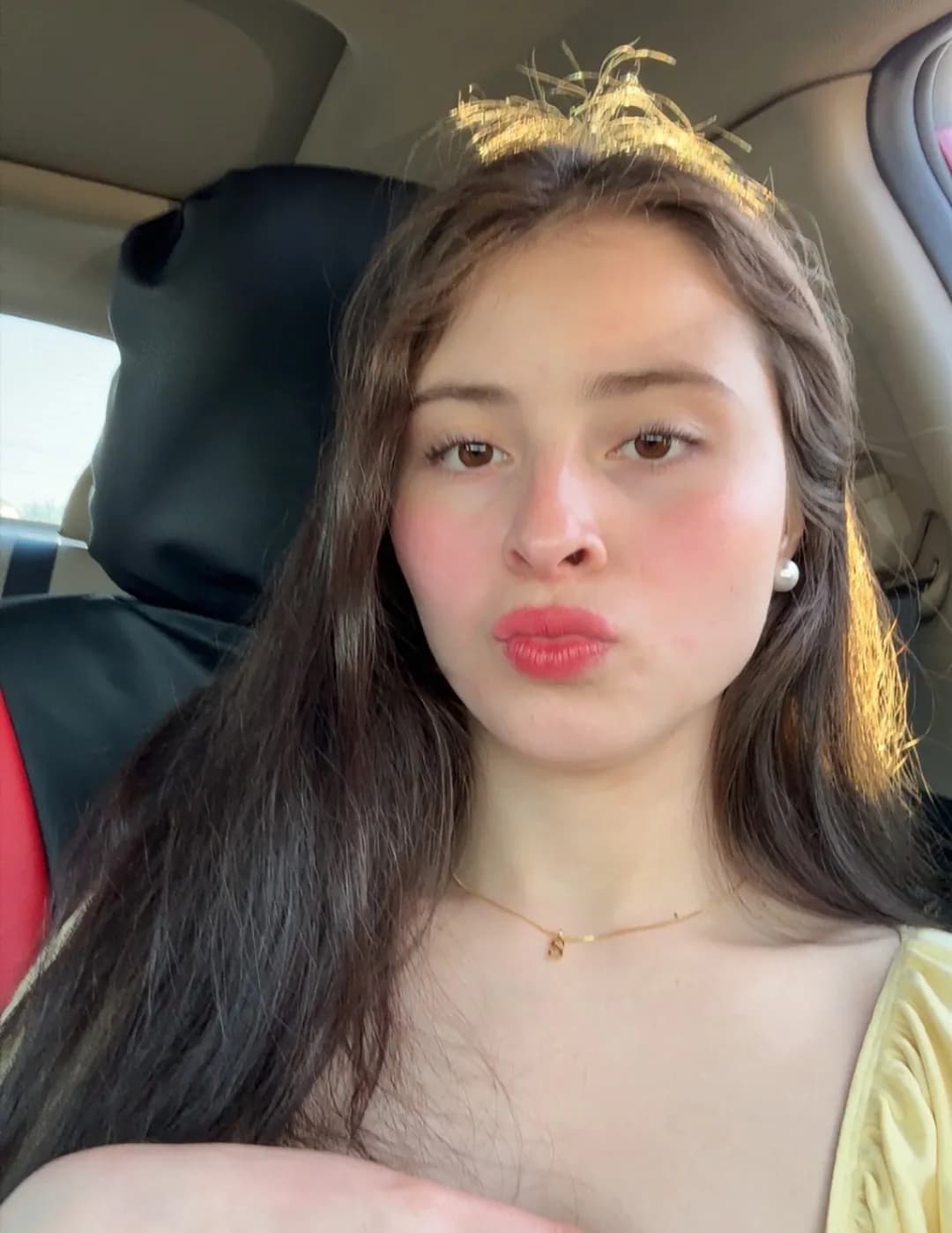 Queli Velasquez Rivera  image