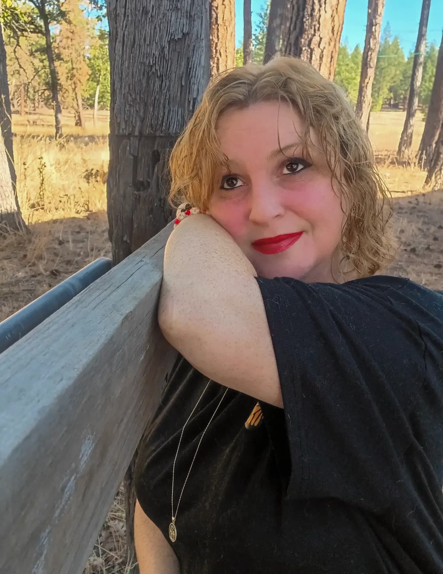 Nicole Renee image