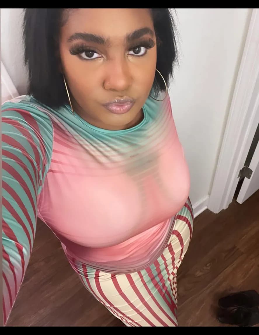 Tia Shirley image