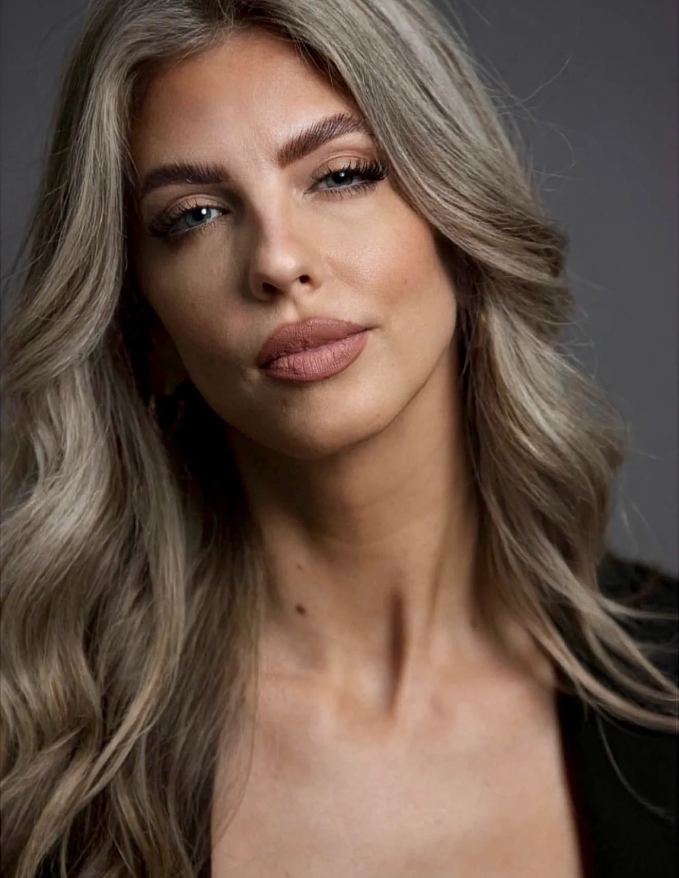 Lesley Rey image
