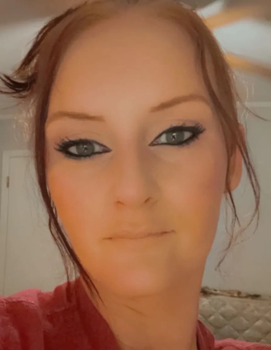 Kayla Jamess Shirley image