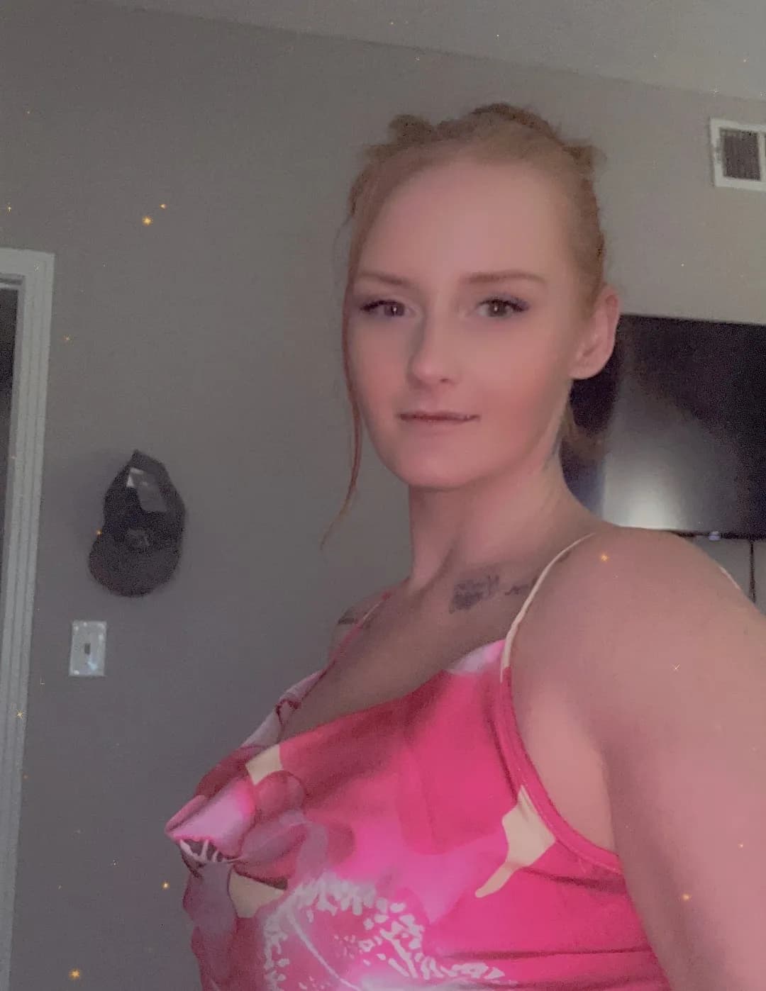 Kayla Jamess Shirley image