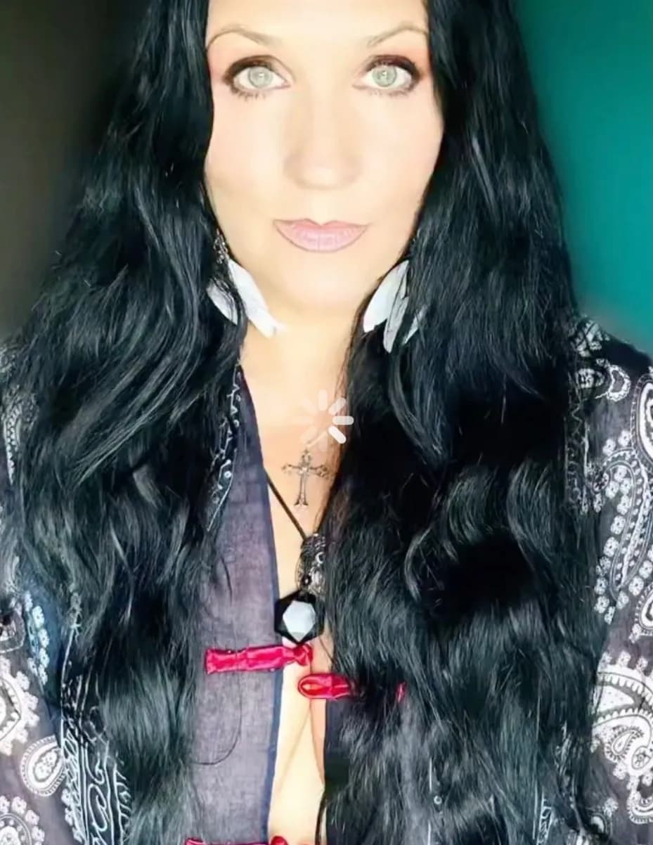 Kristi Kelli image