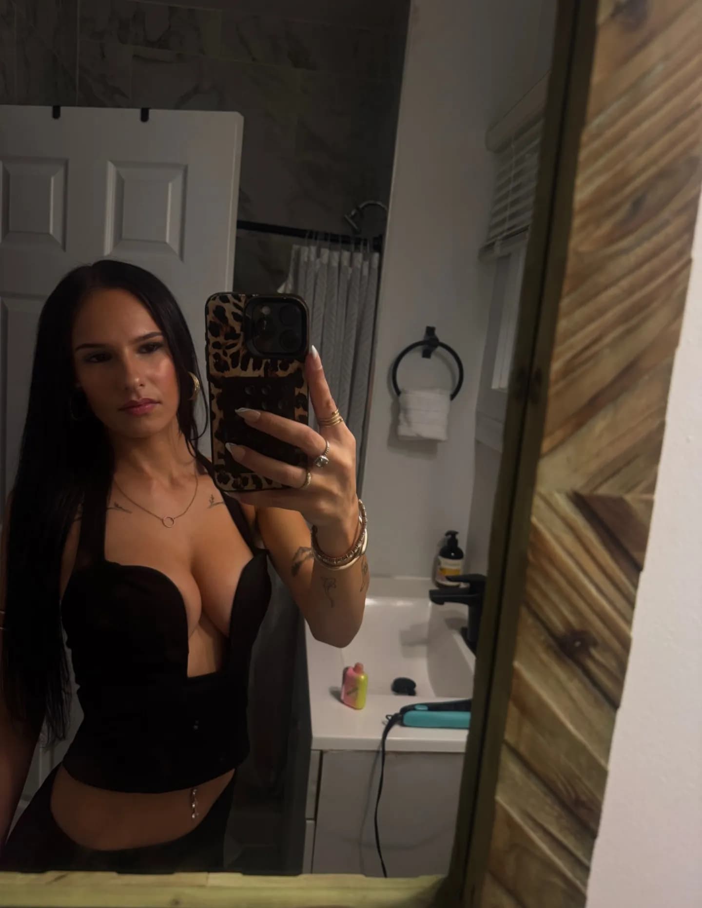 Zoe_cawthray image