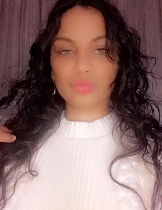 Nicole image
