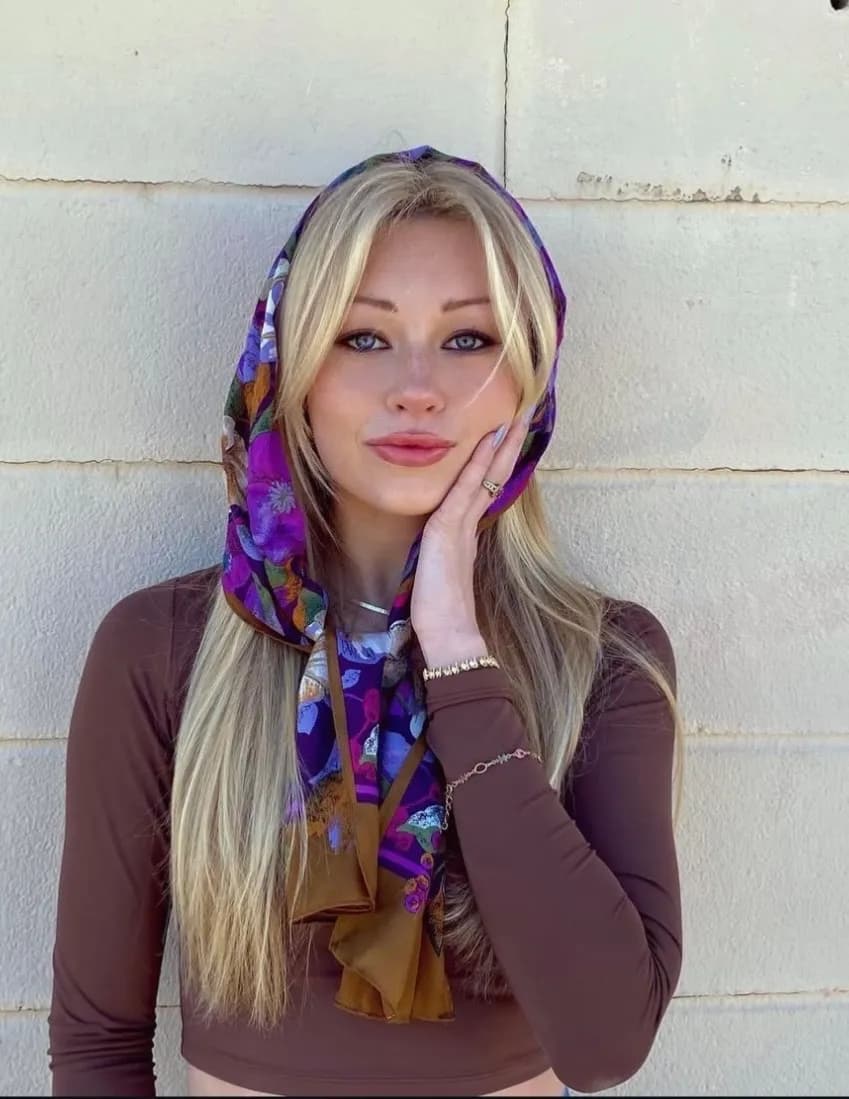 Chloe image