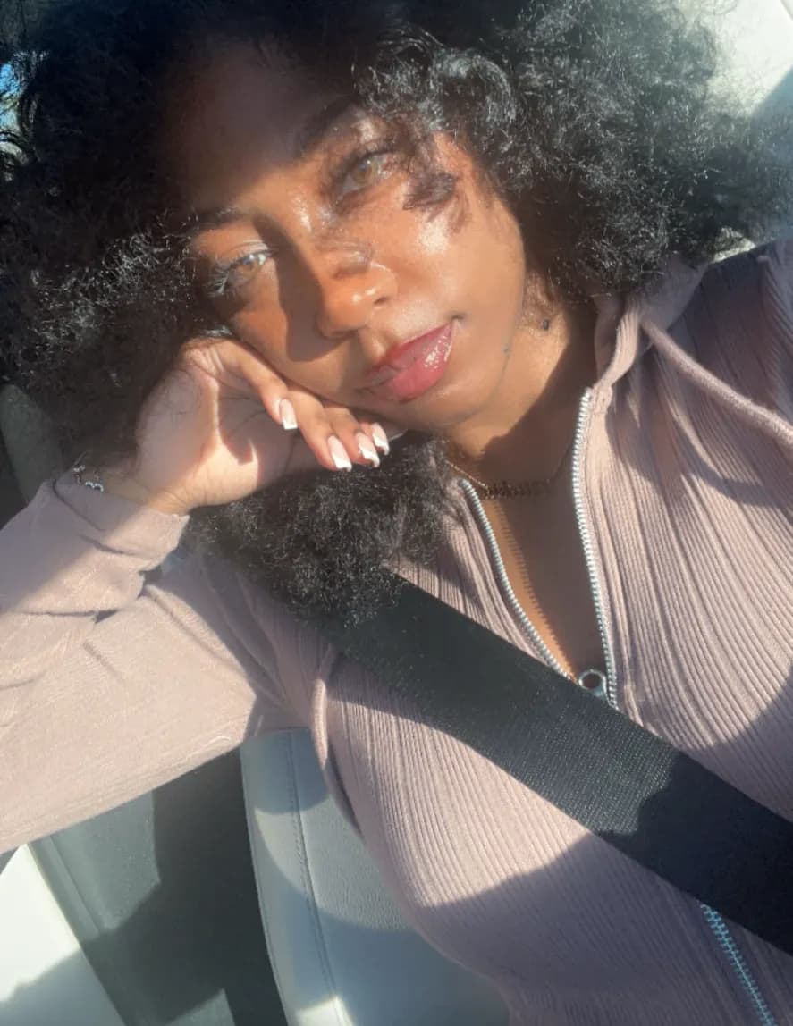 rickiabrn (tiktok username) image