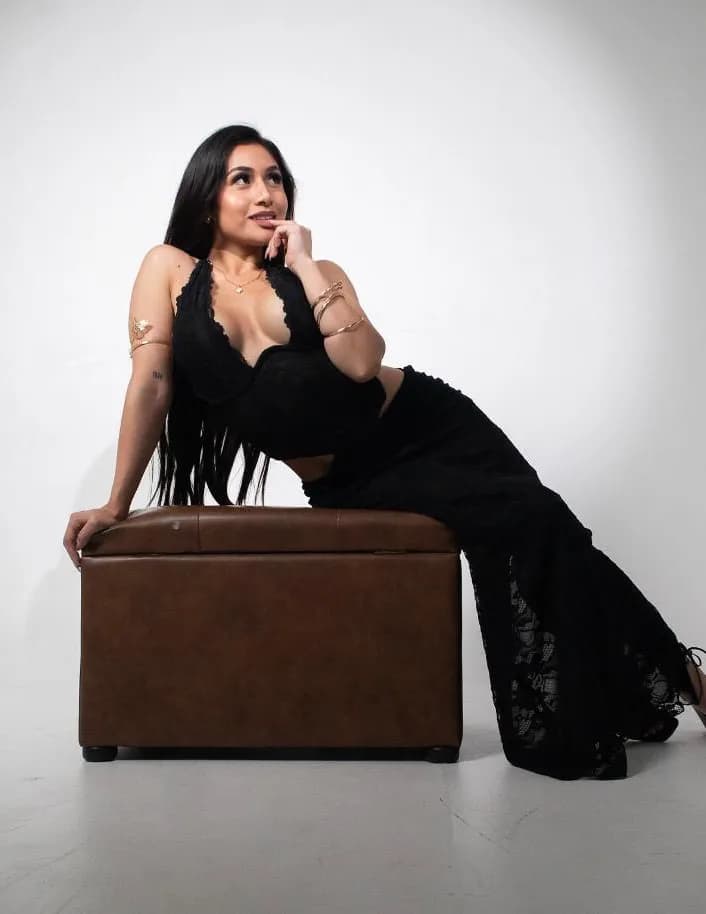 Leslie Gonzalez image