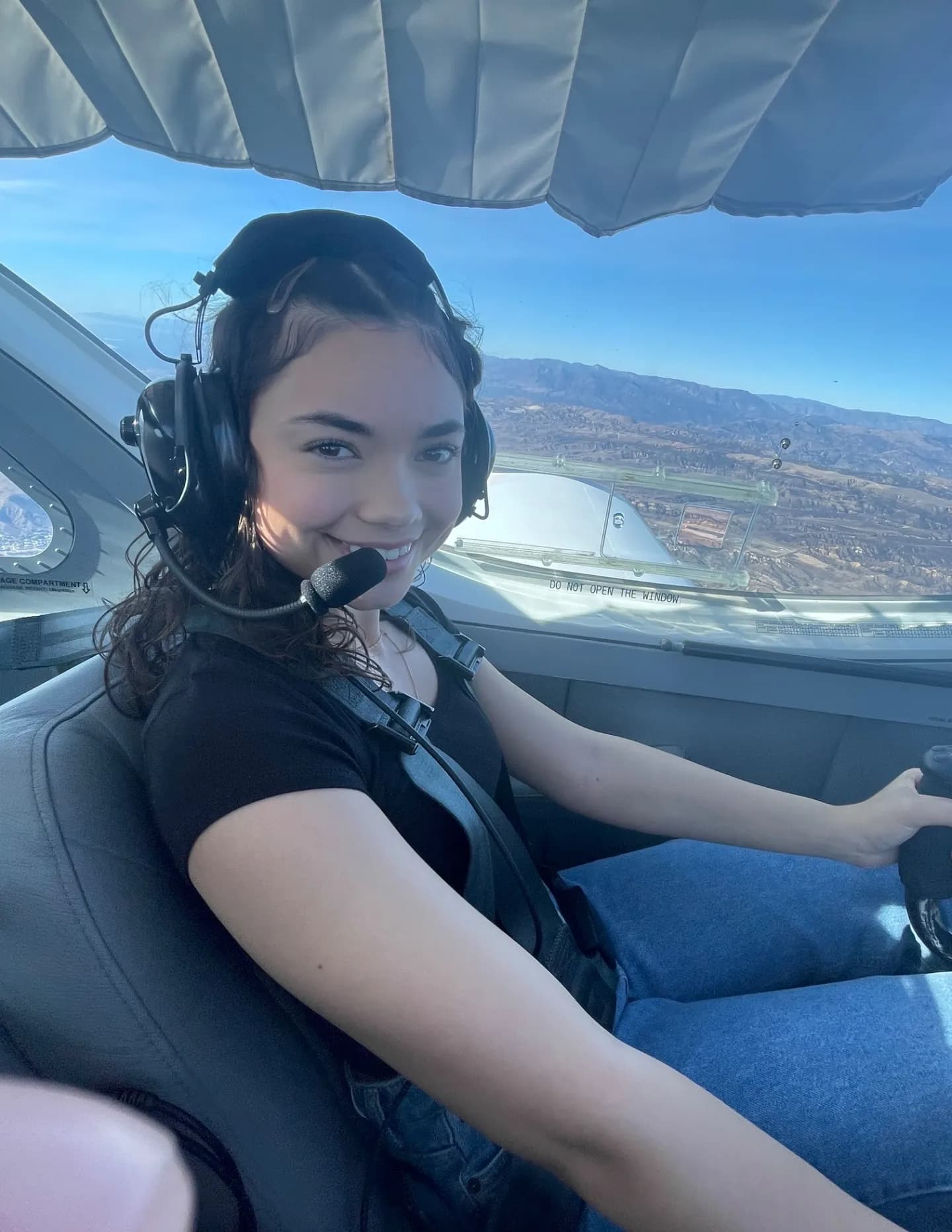 Ariarocaaa image